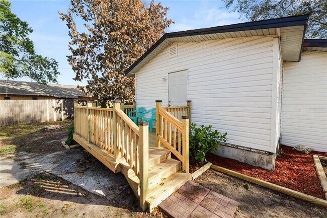 Building Photo - 1250 Mitchell St