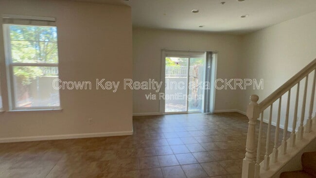Building Photo - 151 W Saltillo Ln