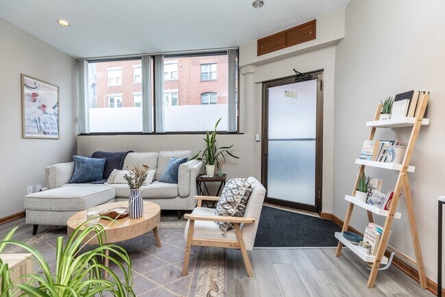 Building Photo - 265 North St