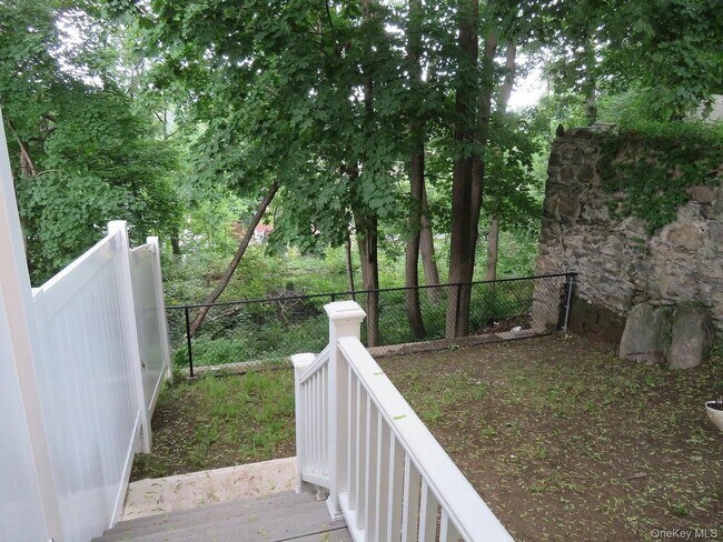 Building Photo - 47 Gibson Pl