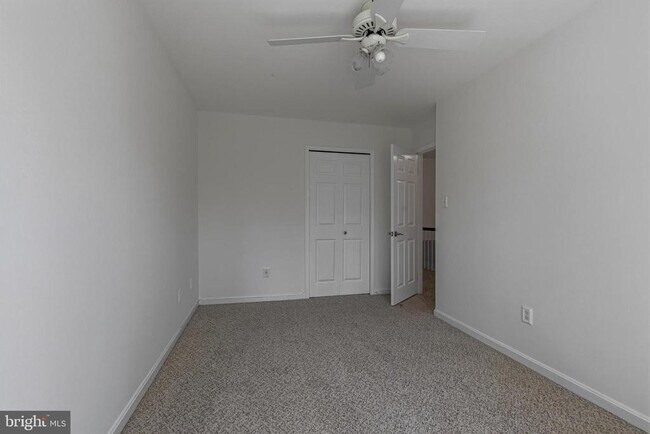 Building Photo - 1646 Stowe Rd