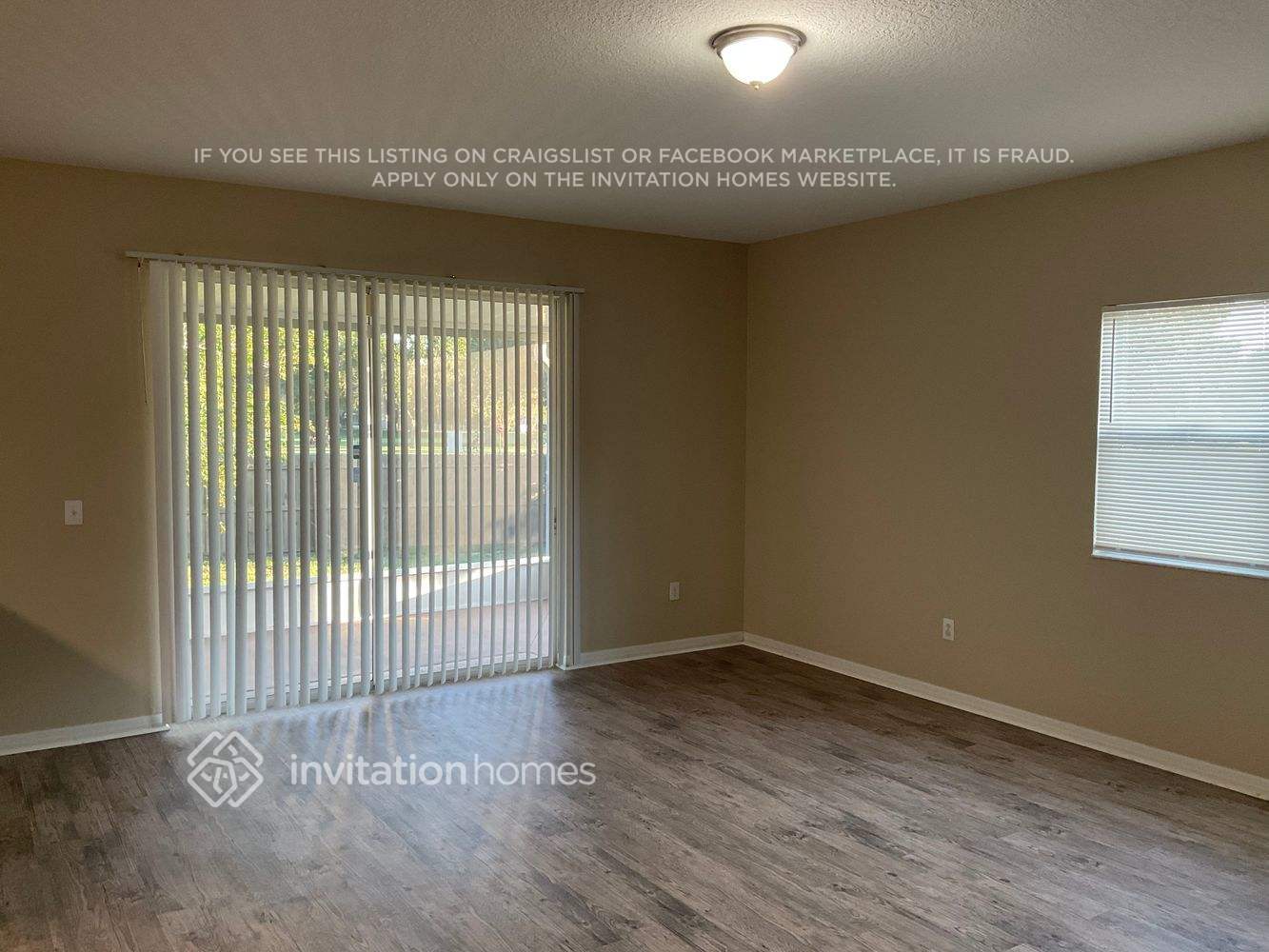 Building Photo - 2711 Queen Alberta Dr