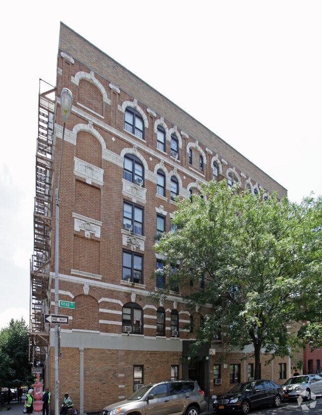 Primary Photo - 350 Keap St