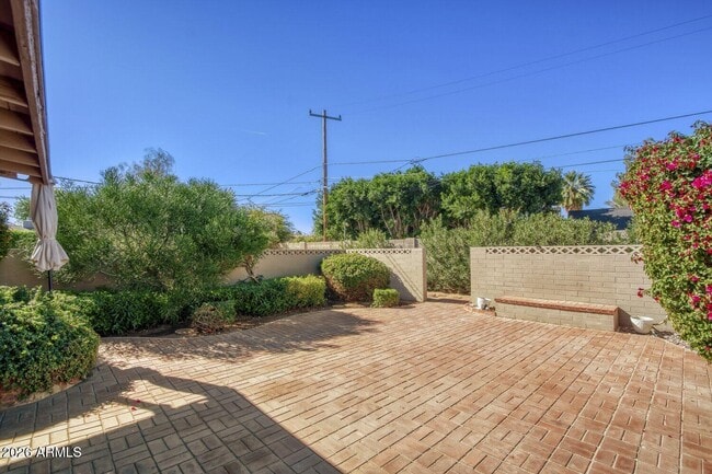 Building Photo - 3816 N Pueblo Way