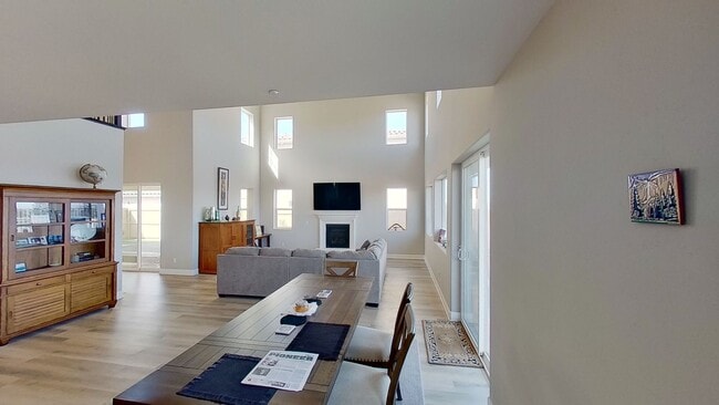 Building Photo - AMAZING 3+ bed, 2.5-bath Executive Home in Rice Ranch Community!