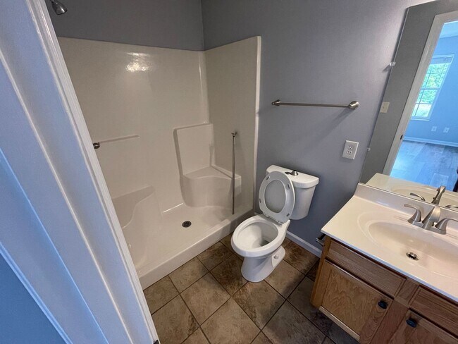 Building Photo - 213 Timbercreek Way