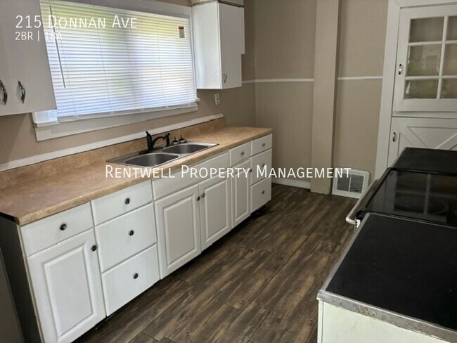 Building Photo - 215 Donnan Ave