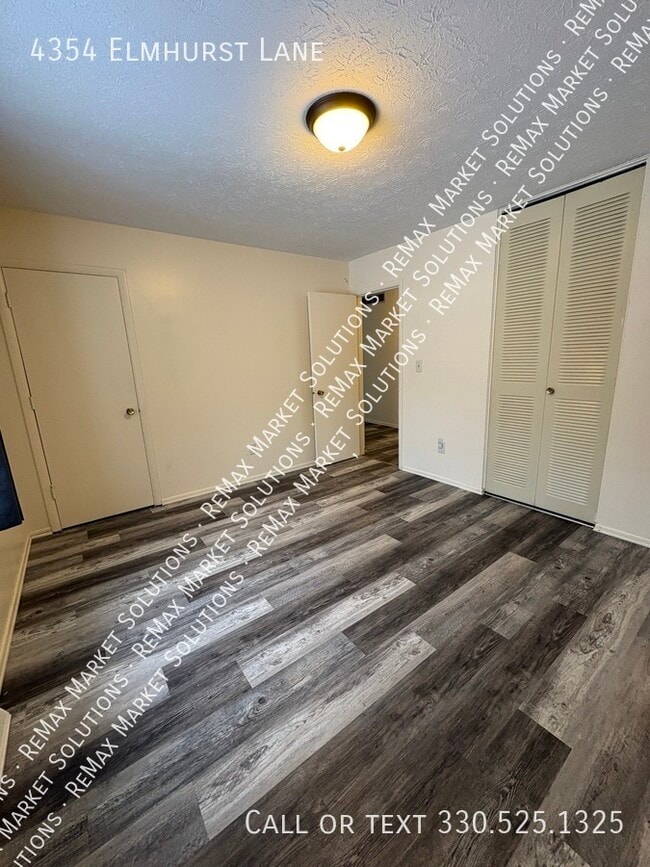 Building Photo - 4354 Elmhurst Dr