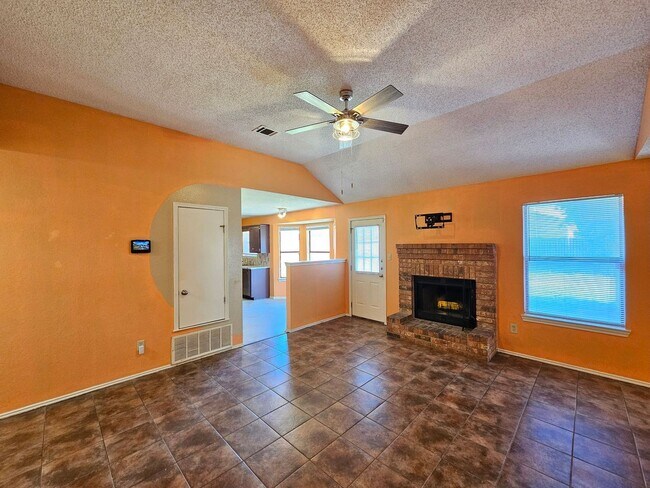 Building Photo - 1507 Nina Dr