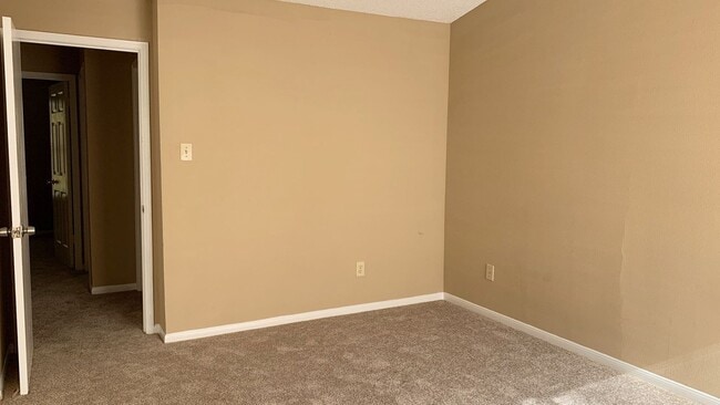 Building Photo - 12500 Brookglade Cir