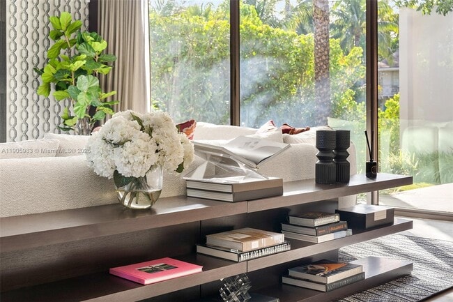 Building Photo - 4585 Nautilus Dr