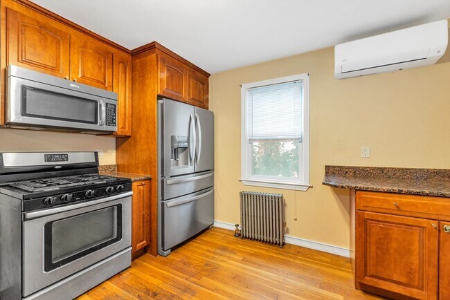 Building Photo - 153 Stimson St
