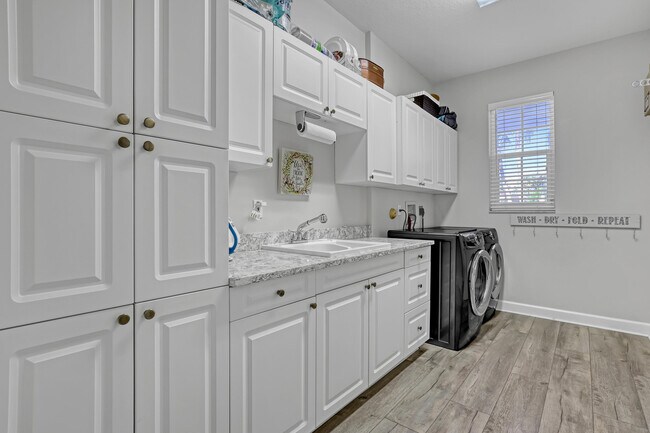 Building Photo - 1436 Stonehaven Estates Dr