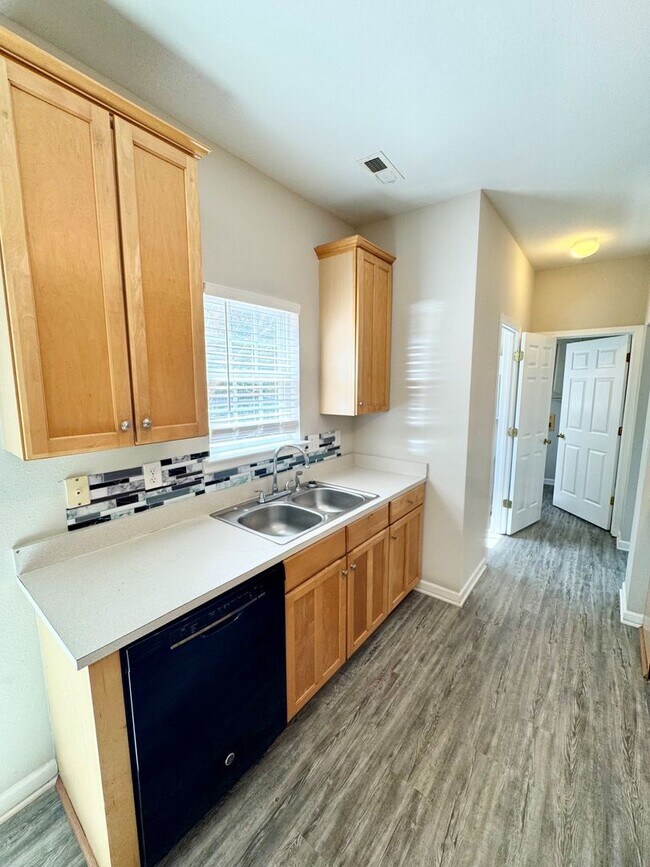 Building Photo - 9413 Thatcher Hall Ct