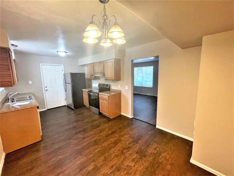 Building Photo - 14999 E Stanford Dr