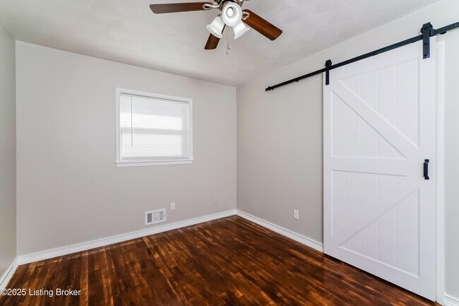 Building Photo - 4203 Quiet Way