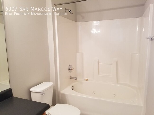 Building Photo - 6007 San Marcos Way