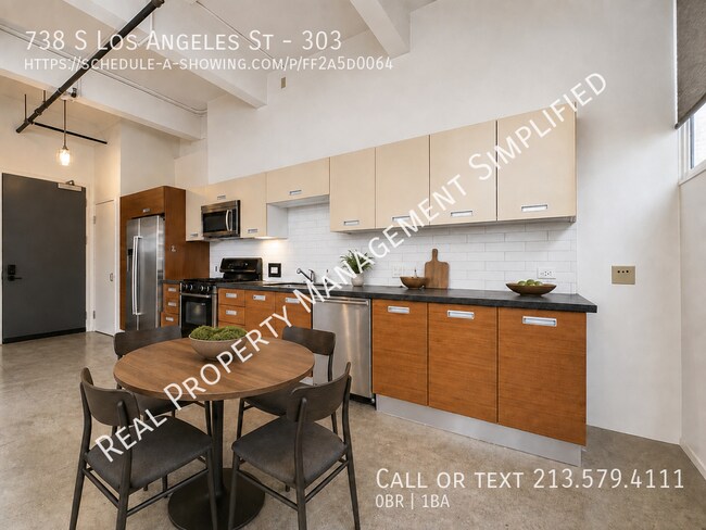 Building Photo - 738 S Los Angeles St