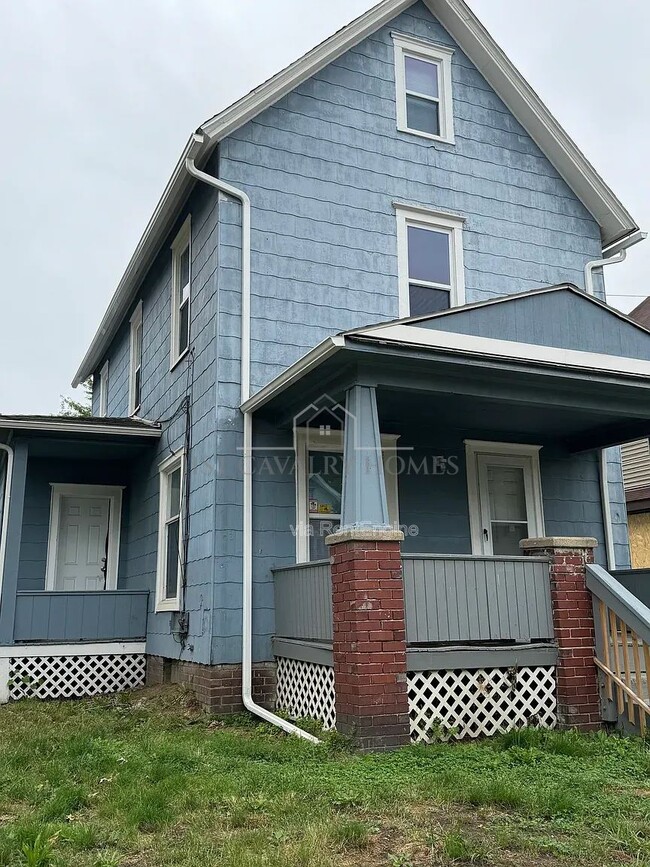 Building Photo - 895 Beardsley St