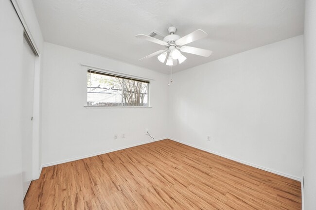 Building Photo - 17003 Amidon Dr