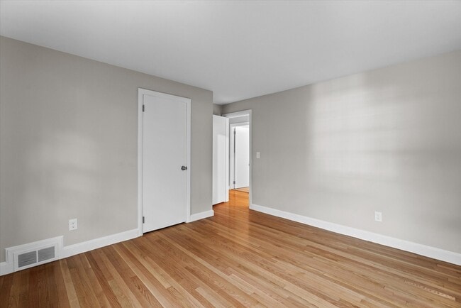 Building Photo - 36 Delmar Ave