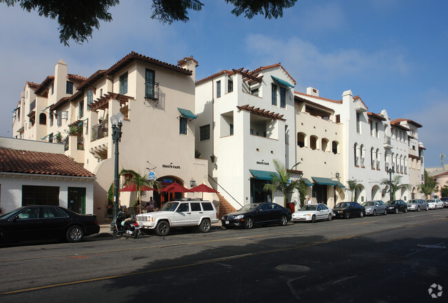 Building Photo - Paseo Chapala