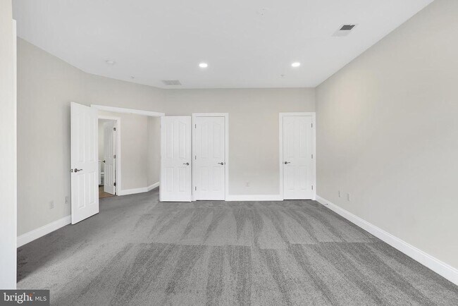 Building Photo - 9769 Northern Lakes Ln