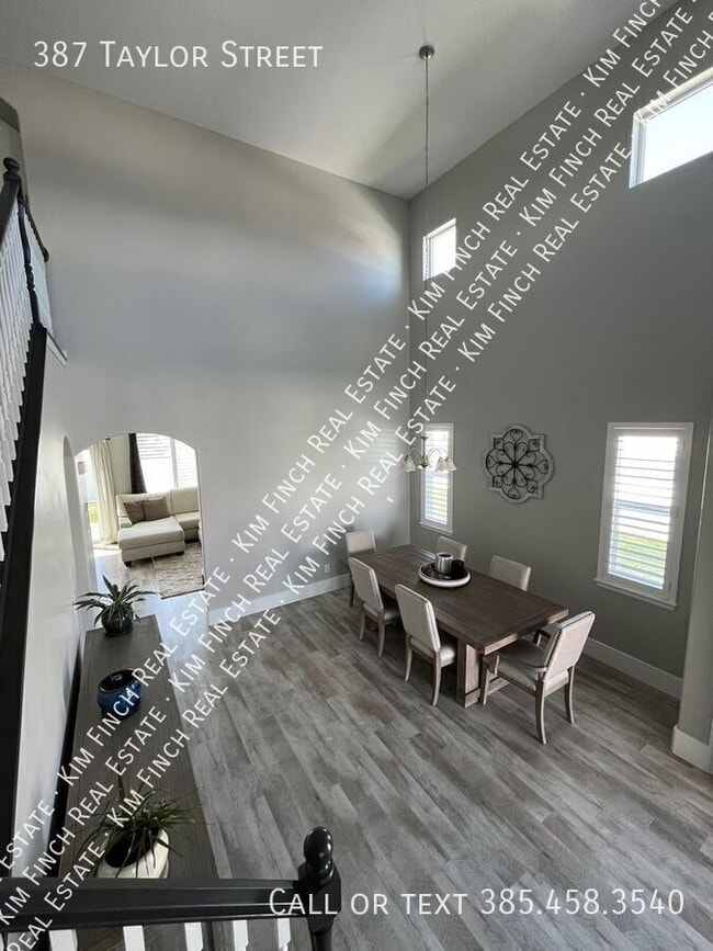 Building Photo - 387 Taylor St