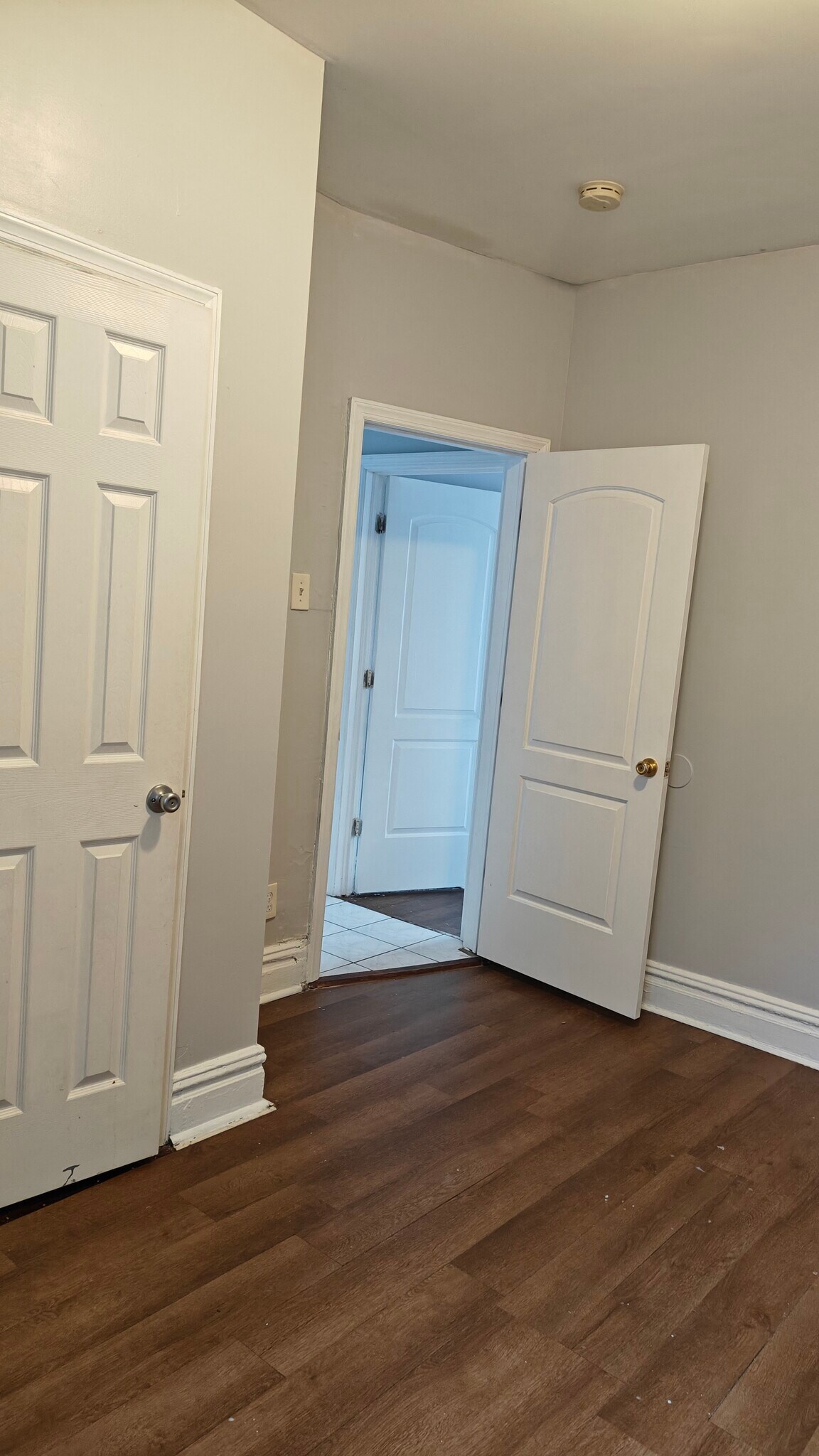 Building Photo - 166 Lexington Ave