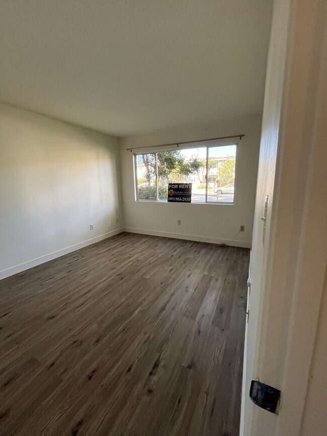 Building Photo - 5330 Driftwood St