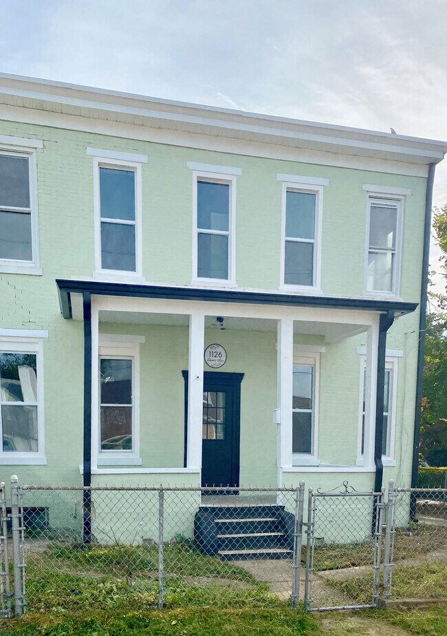 Building Photo - 1126 Deutz Ave
