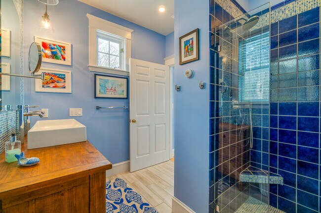 Building Photo - 14 Artist Point Rd