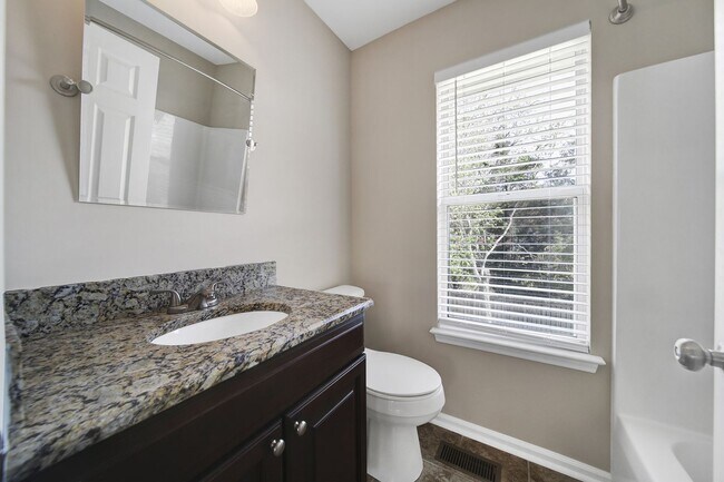 Building Photo - Wonderful Three Bed Two and a Half Bath Ho...