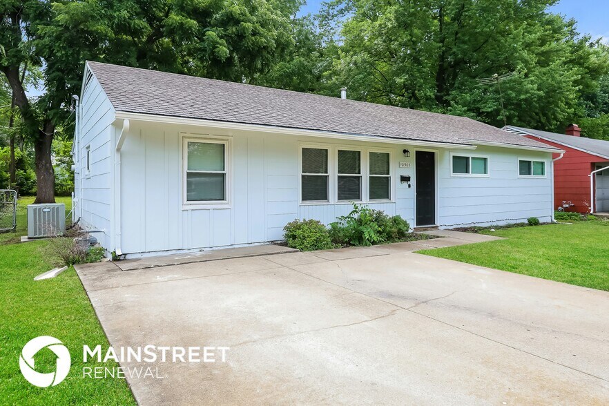 Building Photo - 10903 Bennington Ave