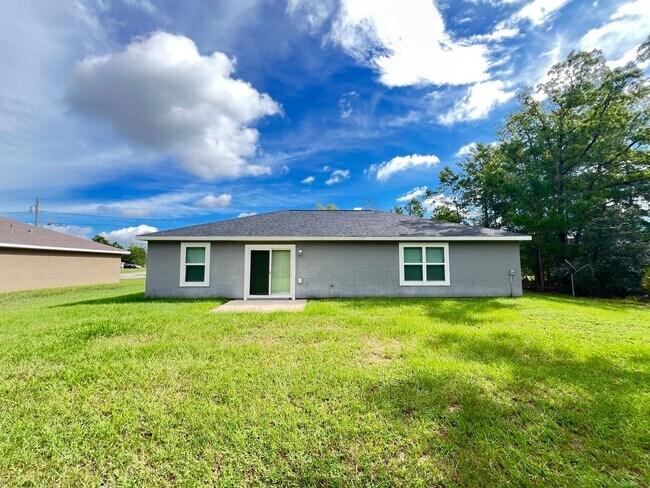 Building Photo - INCREDIBLE 3 Bedroom, 2 Bathroom Home In Ocklawaha!!