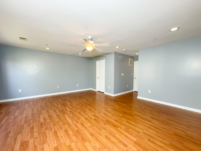 Building Photo - 1632 Briarview Ct
