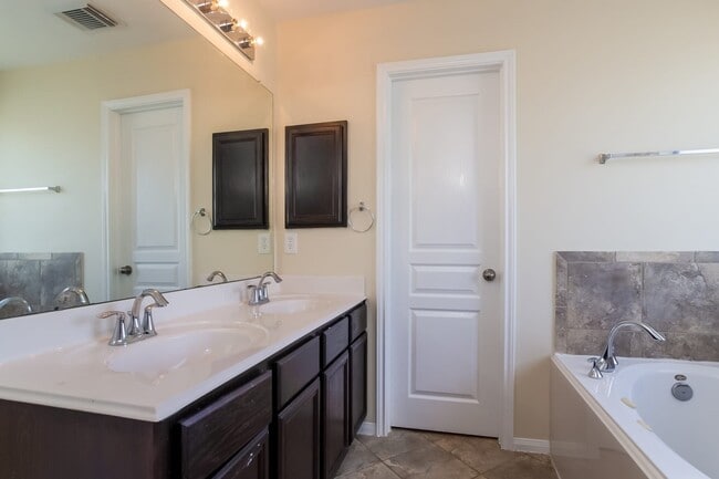 Building Photo - 13321 Enchanted Way