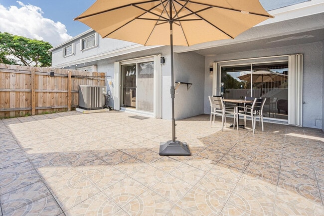 Building Photo - 9703 SW 142nd Ct