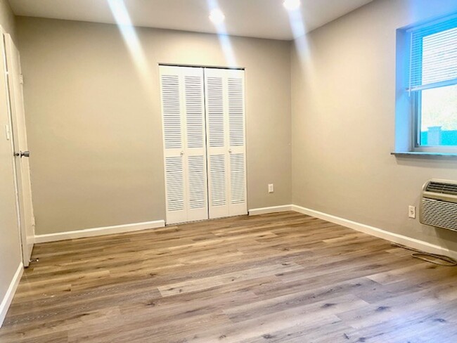 Floorplan - Linwood Towers