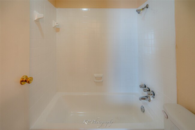 Building Photo - 12500 Sandpiper Dr