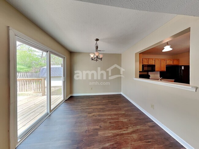 Building Photo - 11926 Titania Cir