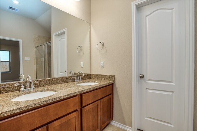 Building Photo - 20222 Rainflower Bay Ln