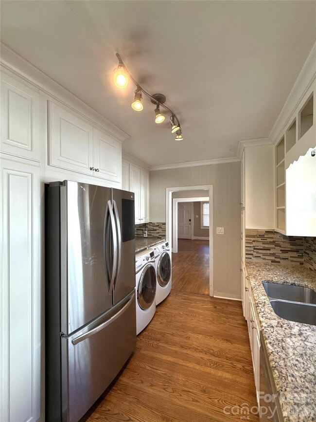 Building Photo - 1624 Club Rd