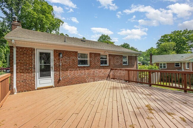 Building Photo - 7329 Marc Dr