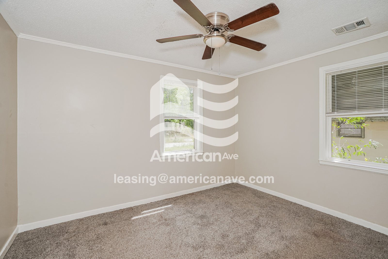 Building Photo - 209 Meadowdale Dr