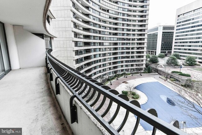 Building Photo - 1200 Crystal Dr