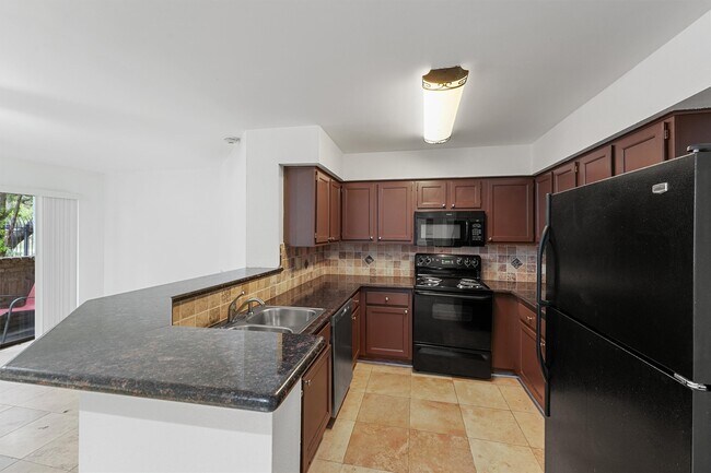 Building Photo - 2300 Old Spanish Trl