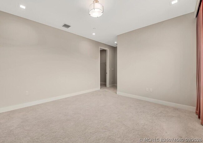Building Photo - 10018 Skyloft St