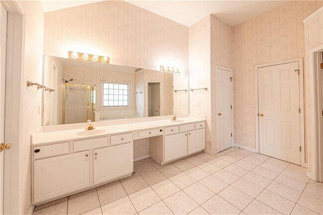 Building Photo - 2855 Olde Town Park Dr