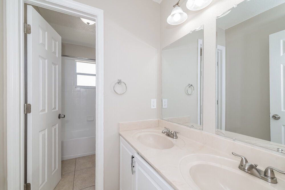 Building Photo - 230 Beckenham Dr